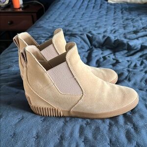 Women's Beige Ankle Boots